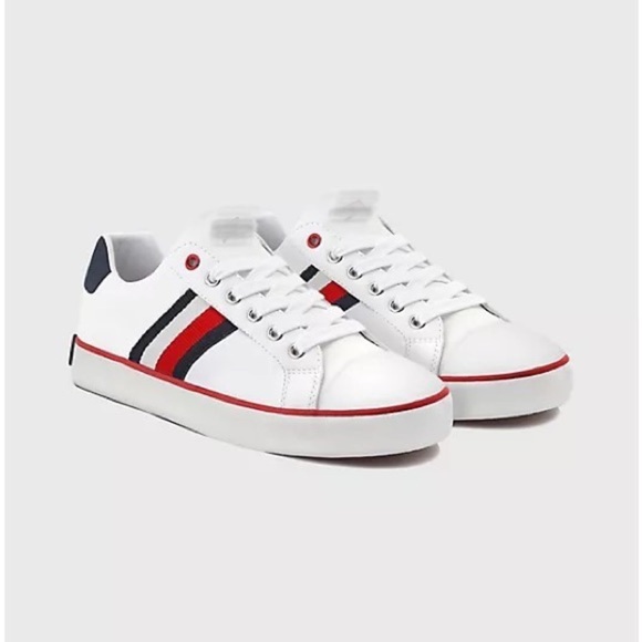 TOMMY HILFIGER KIDS VULCANIZED WHITE SNEAKER - WHITE UNISEX SIZE 3 (BRAND NEW) - Picture 1 of 3